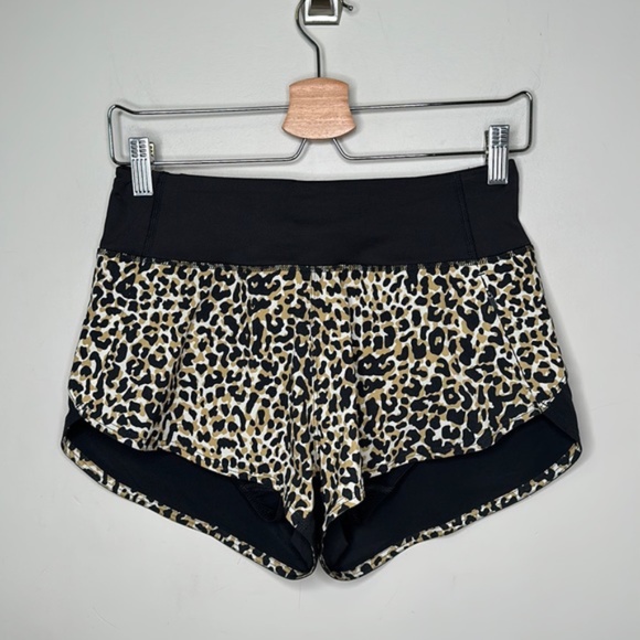Outdoor Voices Black and Leopard Print Hudson 2.5" Short - Picture 1 of 12